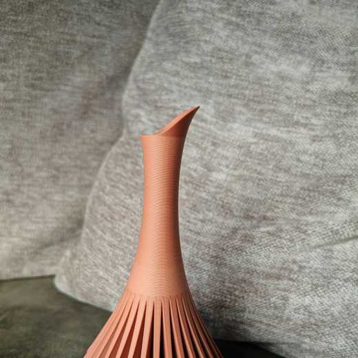 Vaso stampato in 3D, finitura terracotta