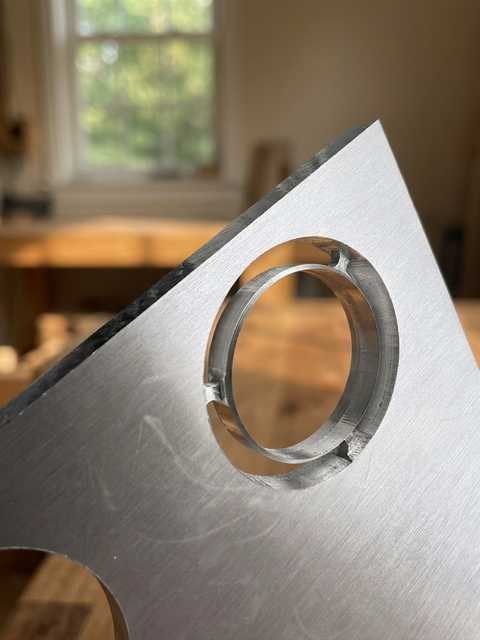 Anello inciso al CNC